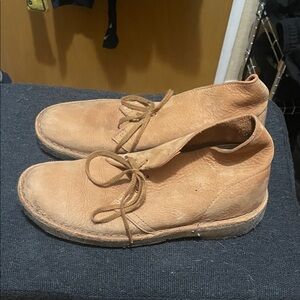 Clarks Men's Light Brown Chukka Boots